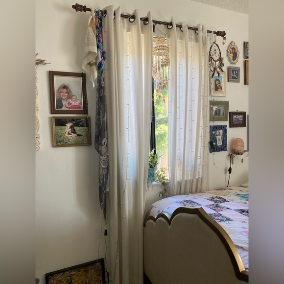 Twinkle Star 300 LED Window Curtain String Light - Picture 11 of 15